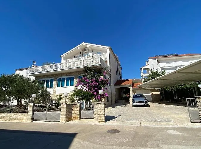 Kraljev Stanko 아파트 *